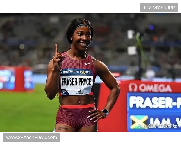 弗雷泽快速进入加速段完成超越 弗雷泽快速进入加速段完成超越